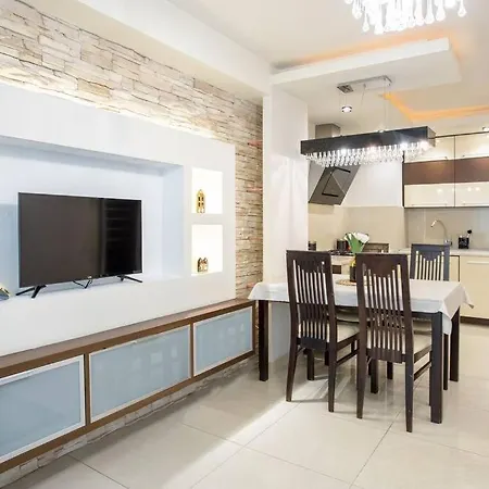 Close-urban Chic - One Bedroom -luxury - Grzybowska 5 Apartment